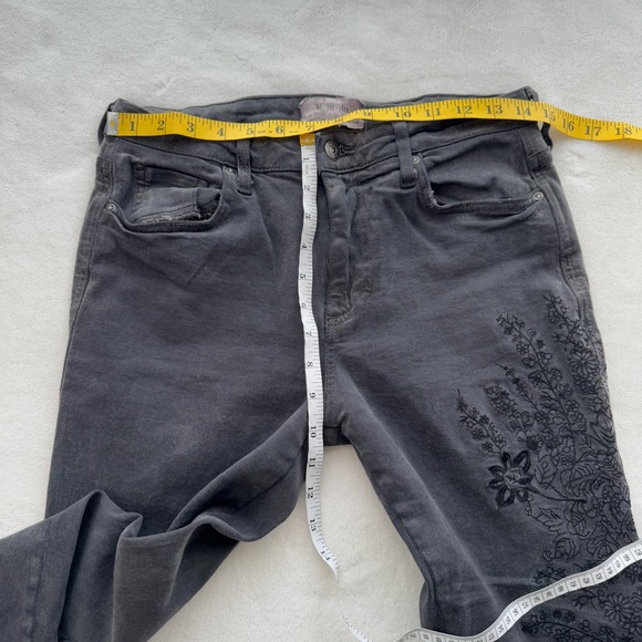 Free People Embroidered Girlfriend Jeans We The Free Gray Wash Size 28 - Picture 9 of 10